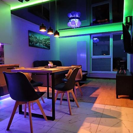 Luksusowy Apartament Przy Galerii 8Th Floor 키엘체 외부 사진