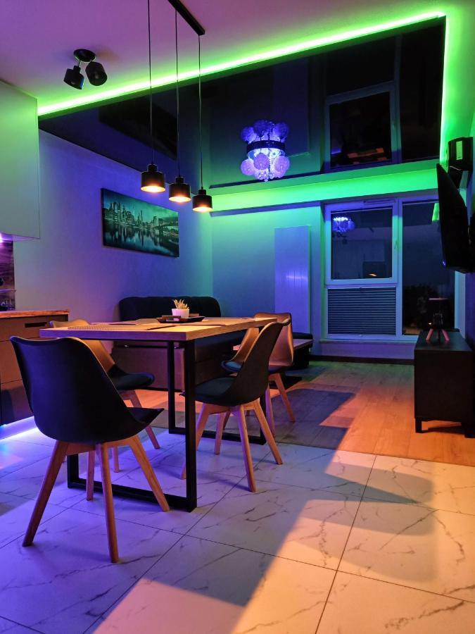 Luksusowy Apartament Przy Galerii 8Th Floor 키엘체 외부 사진