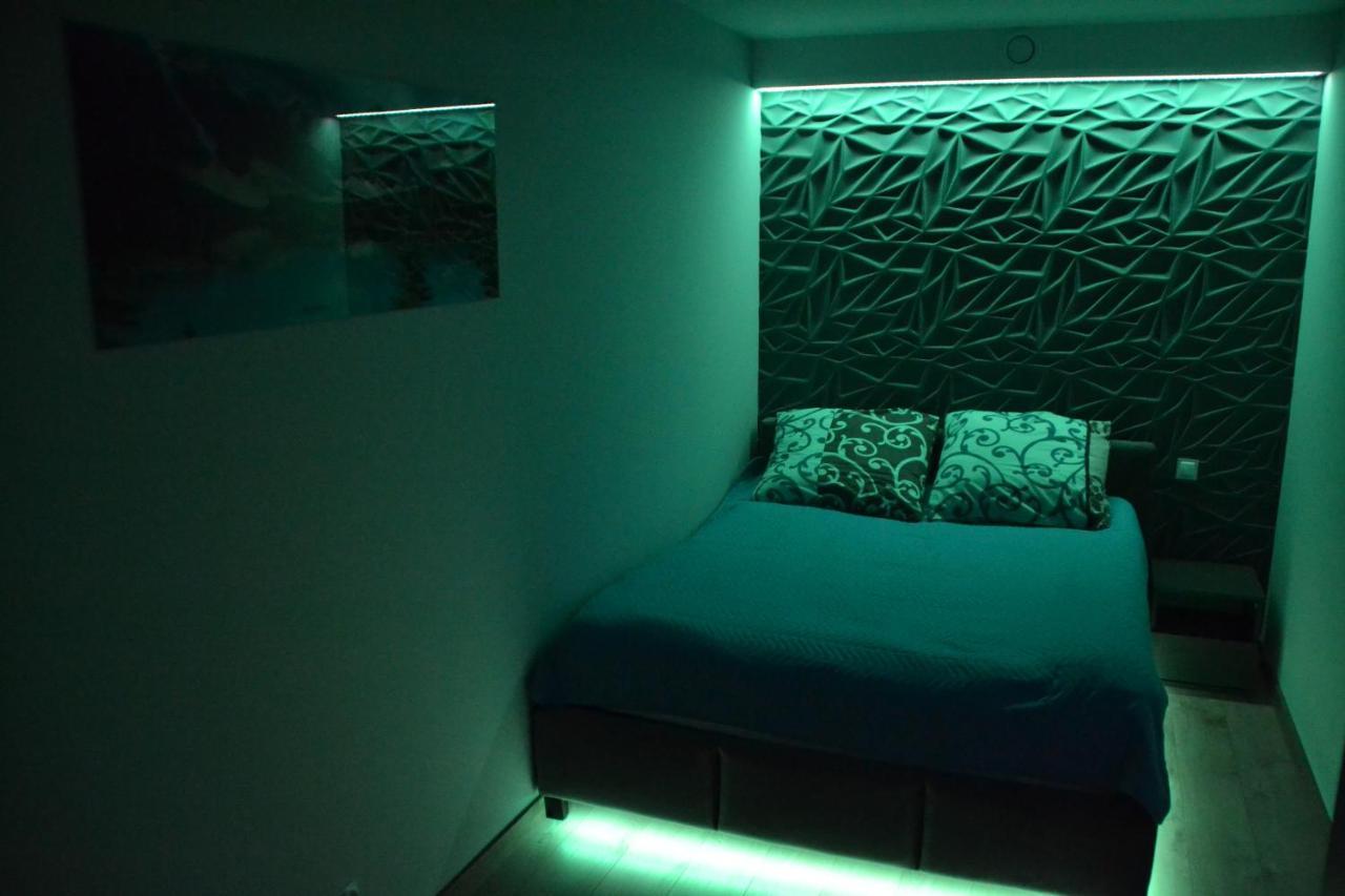 Luksusowy Apartament Przy Galerii 8Th Floor 키엘체 외부 사진