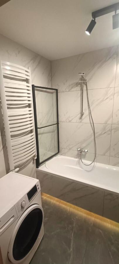 Luksusowy Apartament Przy Galerii 8Th Floor 키엘체 외부 사진